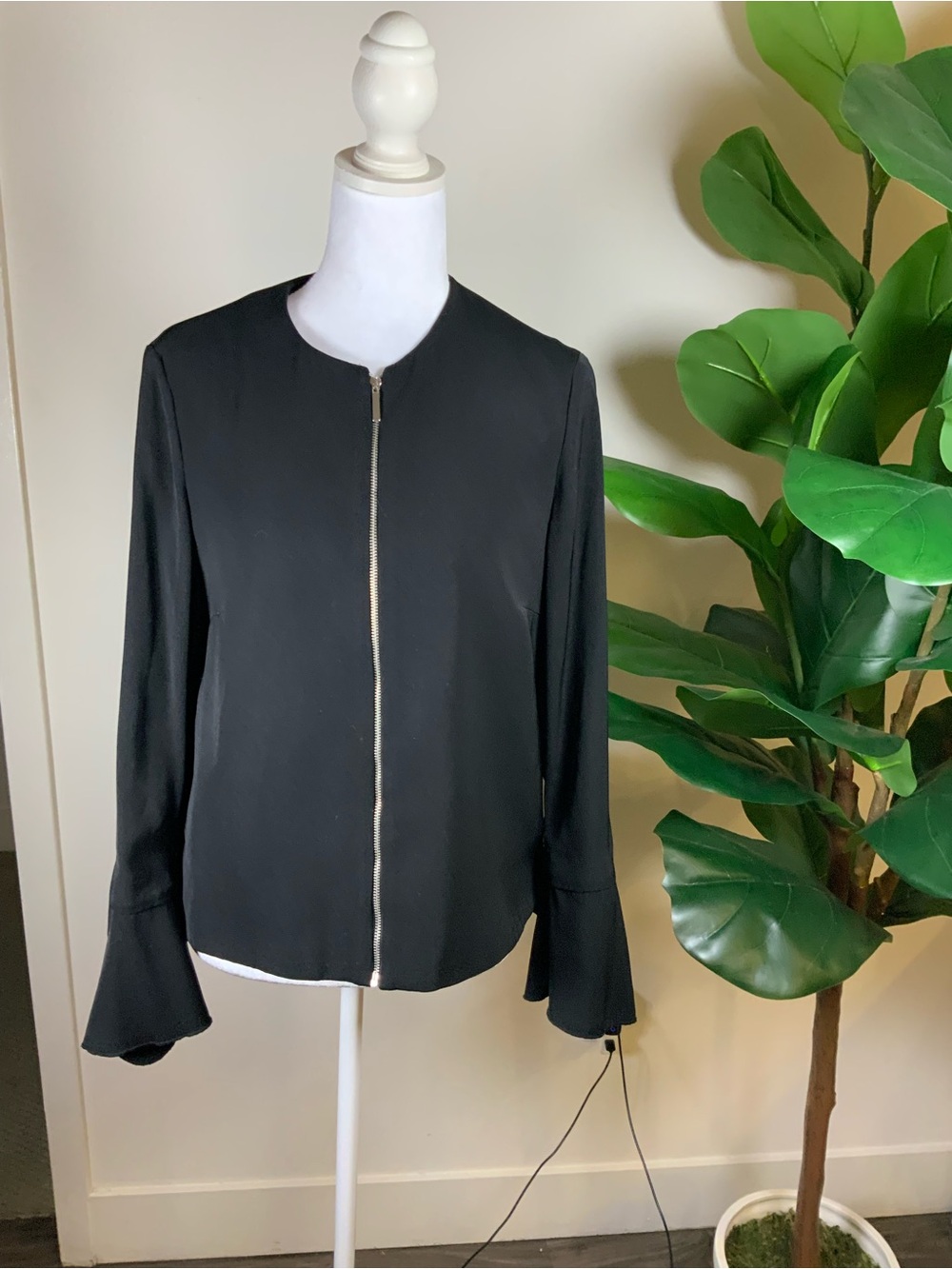 Zara Black Long-Sleeve Zip-Front Blazer Jacket